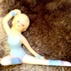 Vtg Homco ballerinas. Great  condition no cracks. Selling both as a set